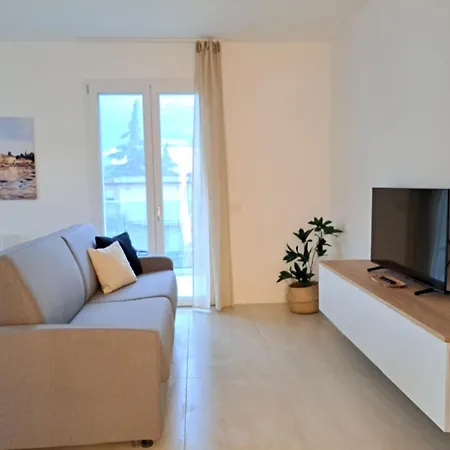 Lario By Quokka 360 - Close To Downtown Apartament *